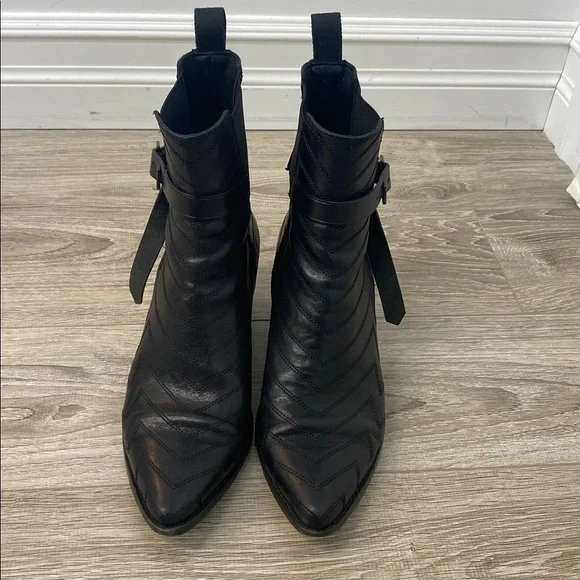 Zadig et Voltaire Black Leather Ankle Boots with belt - Picture 10 of 14